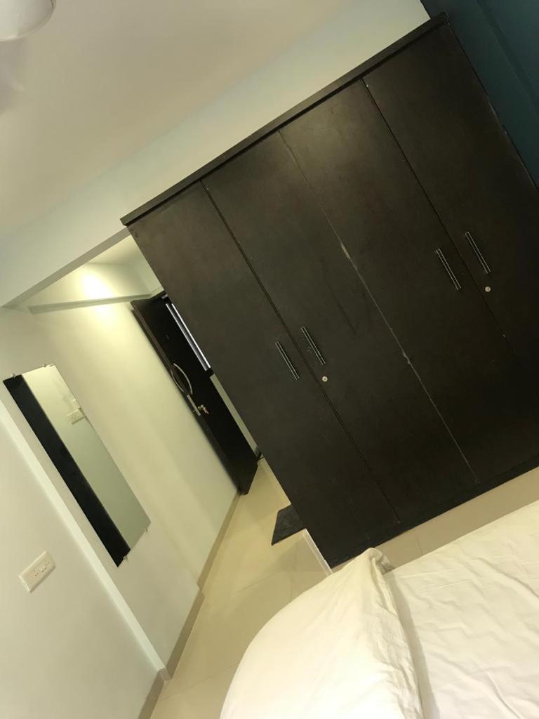 Hooliv 7 Avenues G Block Hotel Púna Kültér fotó